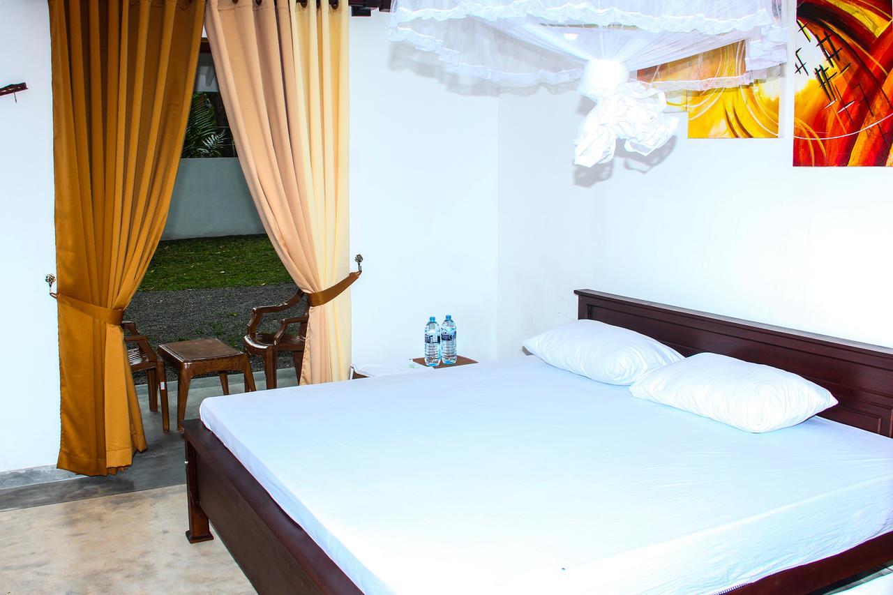 Villa Palm Breeze Polhena Exterior foto