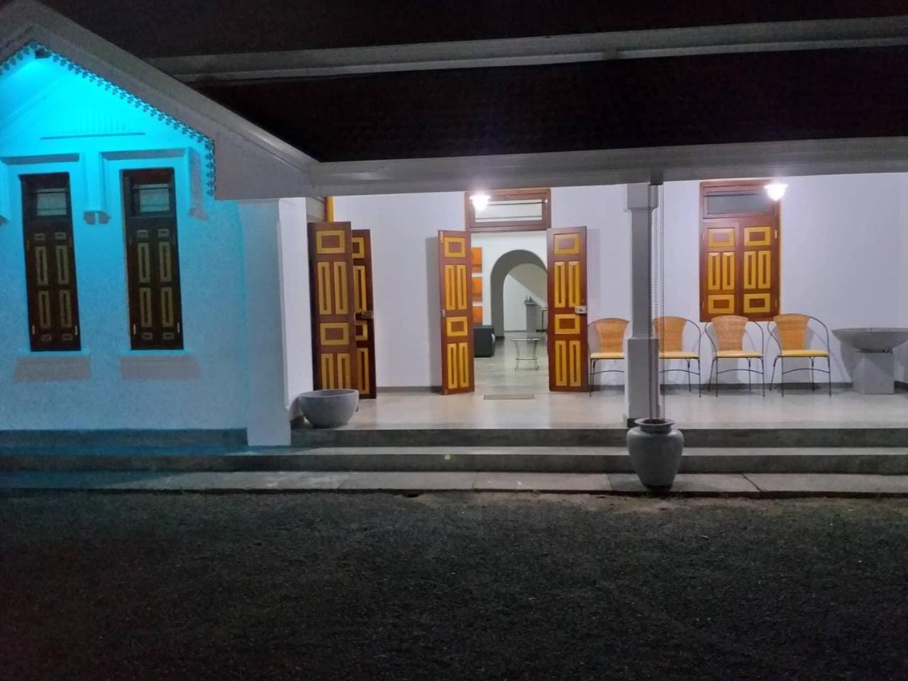 Villa Palm Breeze Polhena Exterior foto